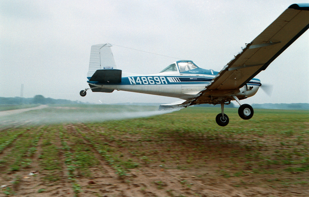 Low-flying Cropduster